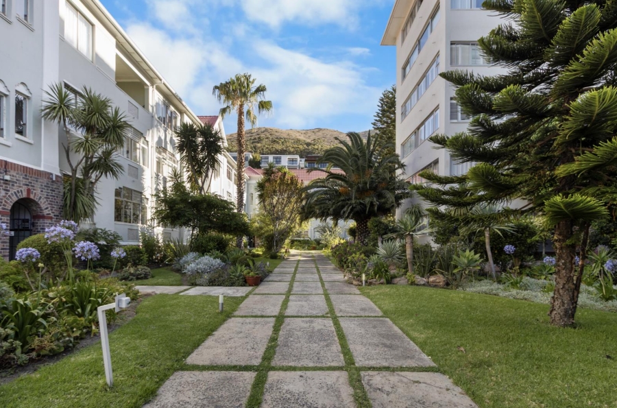 1 Bedroom Property for Sale in Green Point Western Cape